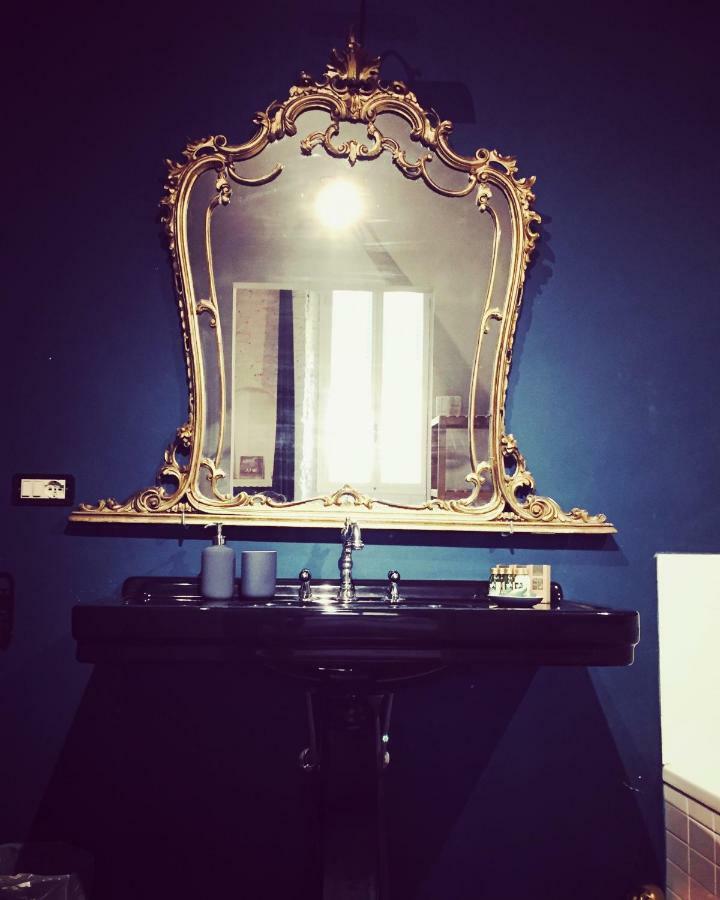Velvet Loft - Santo Spirito Apartment فلورنس المظهر الخارجي الصورة