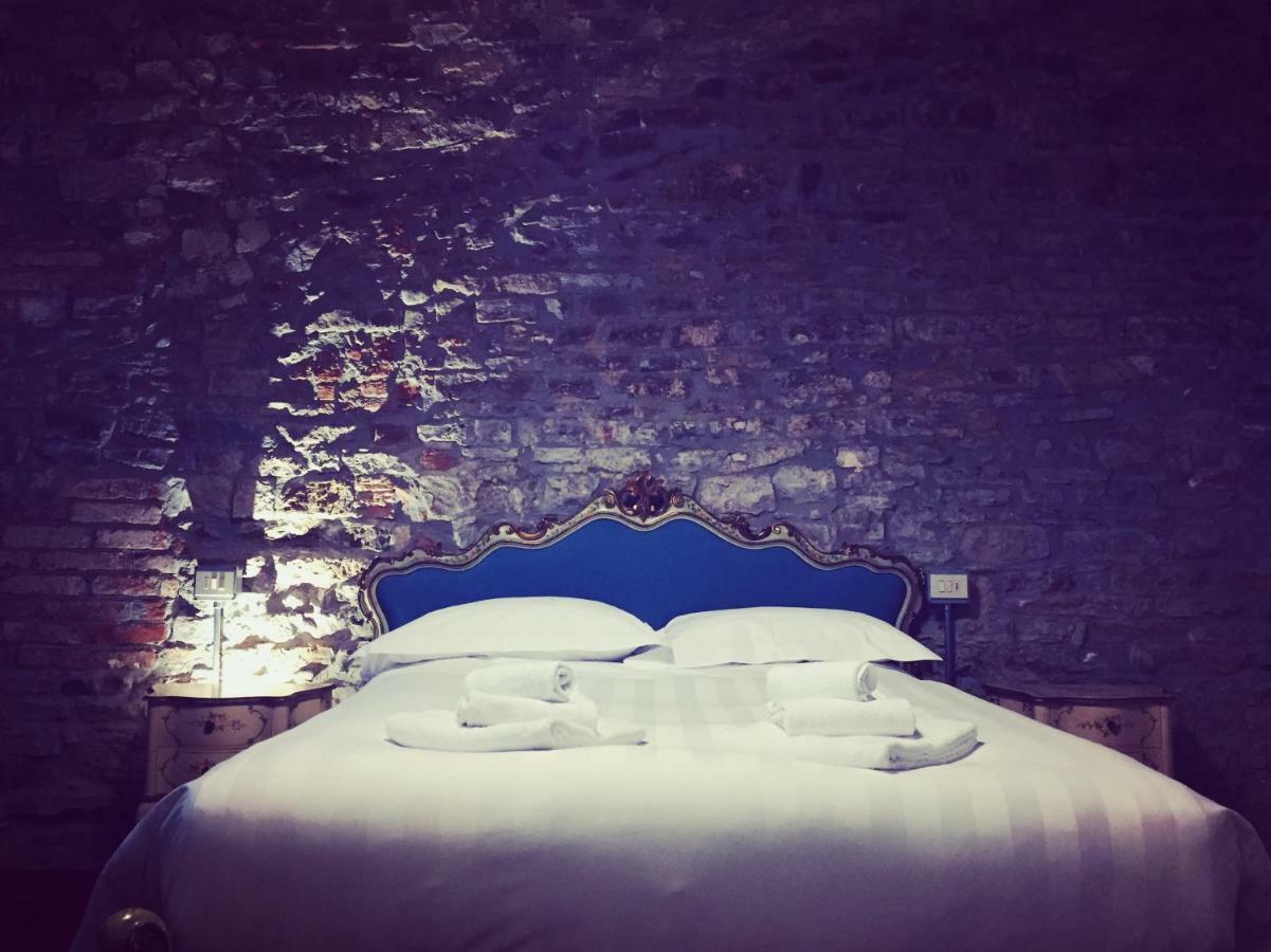 Velvet Loft - Santo Spirito Apartment فلورنس المظهر الخارجي الصورة